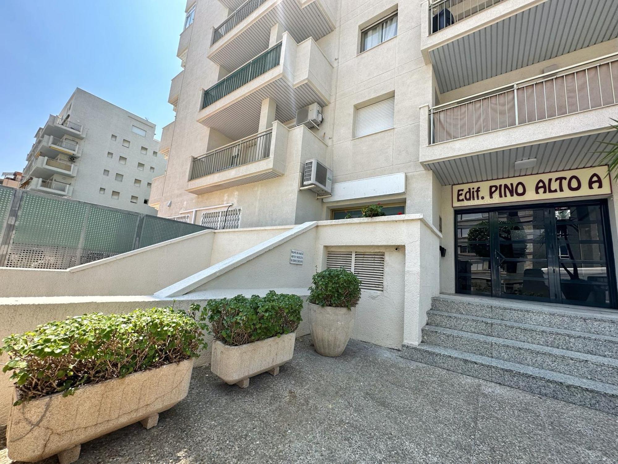 Domuum Holidays - Pino Alto Apartment ซาลอว์ ภายนอก รูปภาพ