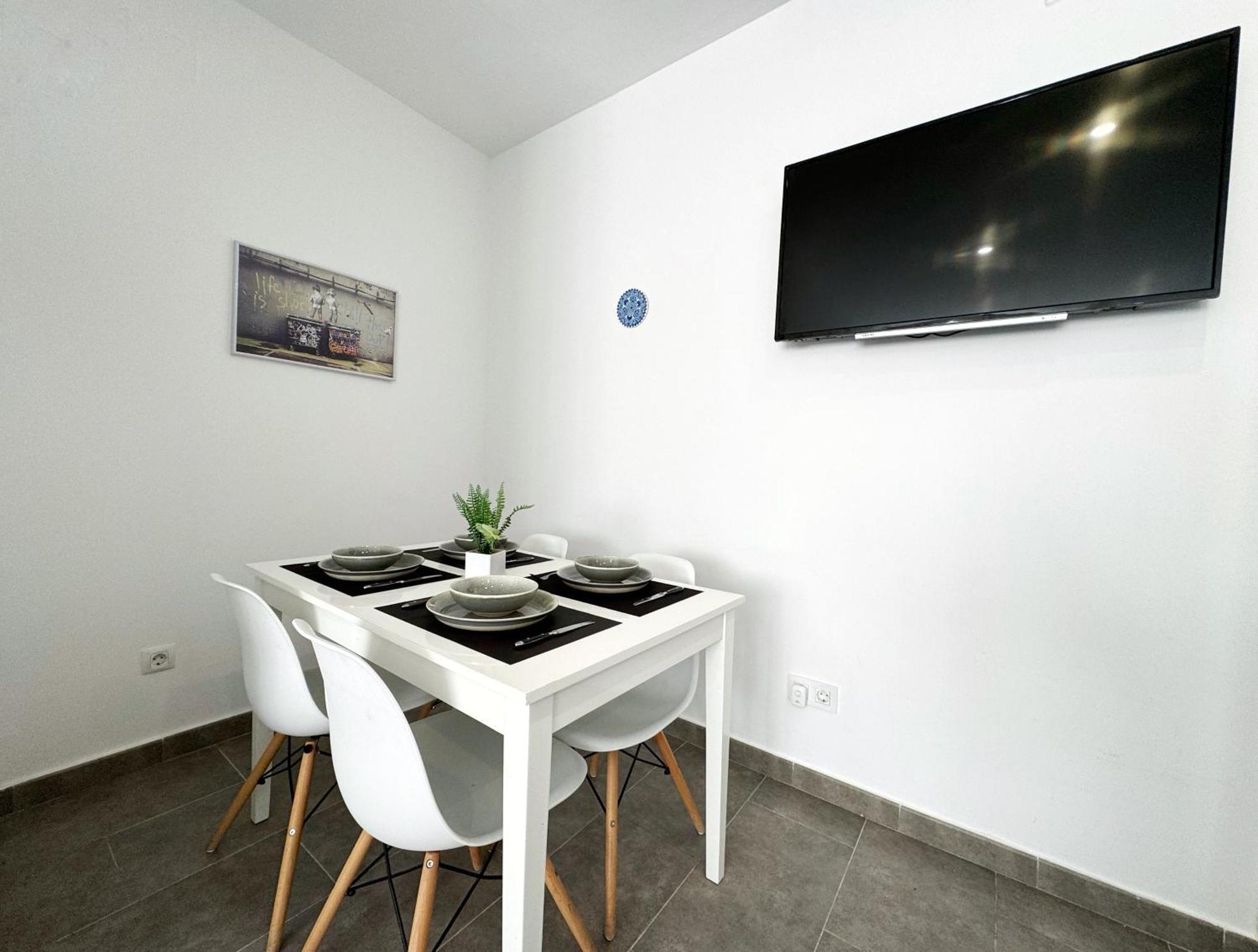 Domuum Holidays - Pino Alto Apartment ซาลอว์ ภายนอก รูปภาพ